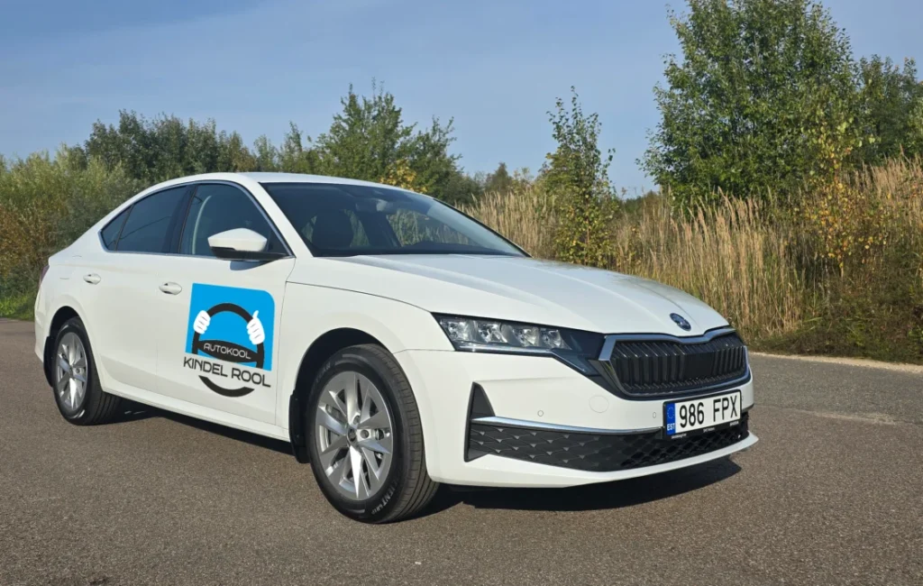 Autokool Kindel Rooli õppesõiduauto Skoda Octavia Tallinnas